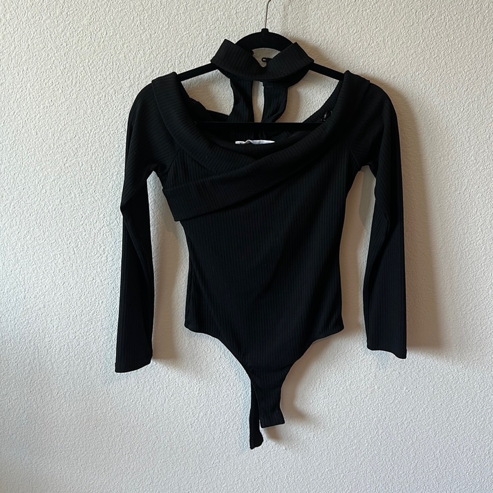 ASTR Black onesie / bodysuit with collar